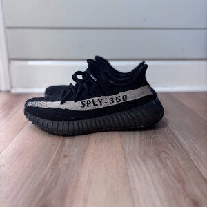 Yeezy Boost 350 V2 Oreo
